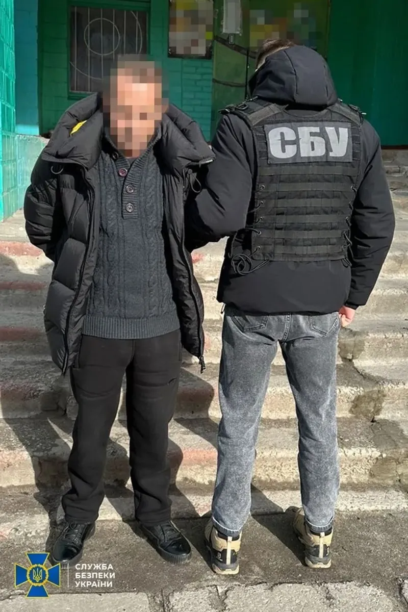 another-russian-informant-detained-in-his-own-garage-as-he-set-up-an-observation-post-for-the-echelons-of-the-ukrainian-armed-forces