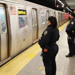Стрілянина на станції метро в Нью-Йорку: 1 загиблий та 5 поранених 