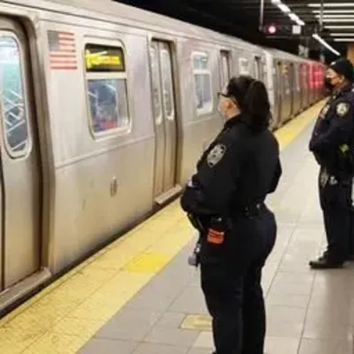 Shooting at a subway station in New York: 1 dead and 5 wounded