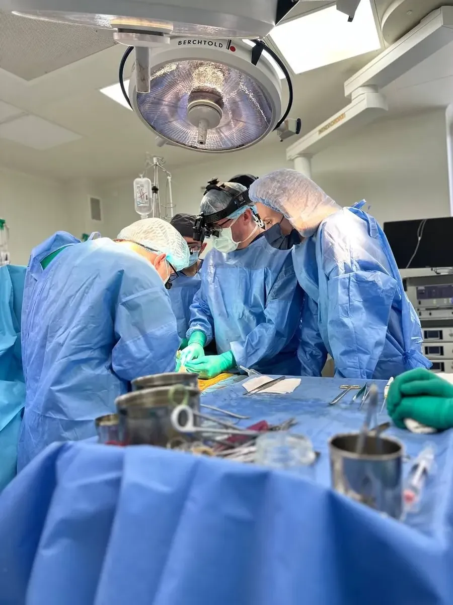 in-ukraine-doctors-performed-8-transplants-in-3-days