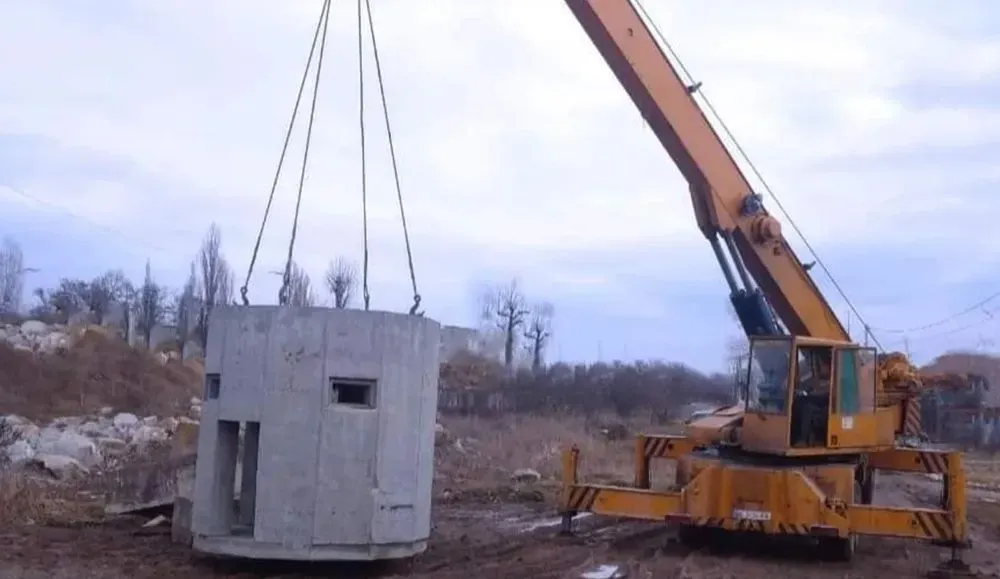 Уздовж лінії фронту на Донеччині збудовано сотні кілометрів нових укріплень - Шмигаль