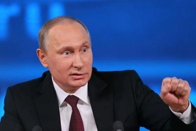 президент росії володимир путін підписав закон про конфіскацію майна за "фейки про зс рф"