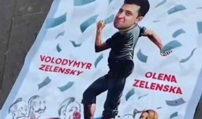 Создают иллюзию усталости от Президента и Украины: россияне в Италии расклеивают дискредитационные плакаты с Зеленским и его женой