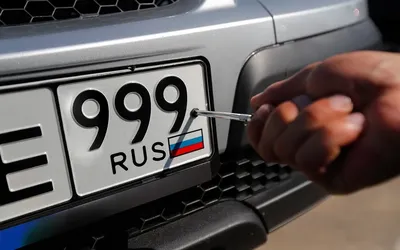 Латвія з 15 лютого почне конфісковувати автомобілі з російськими номерами