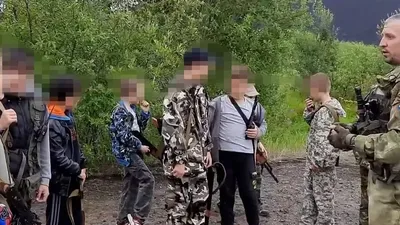 Russian children are taught to shoot near the border with Norway - media