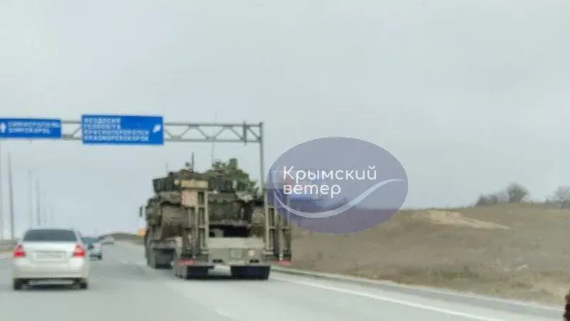 occupants-move-tanks-to-the-north-of-the-occupied-crimea