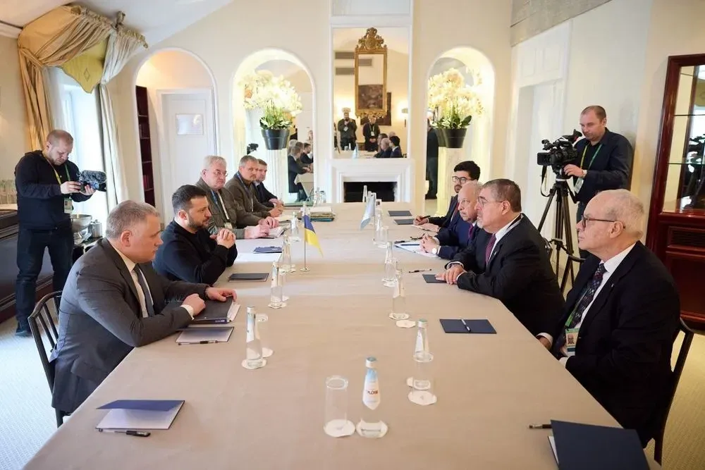They discussed the possibility of building a network of grain hubs: Zelenskyy meets with the new President of Guatemala in Munich