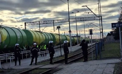 Фермери в Польщі намагались заблокувати залізничні колії на станції "Дорогуськ"