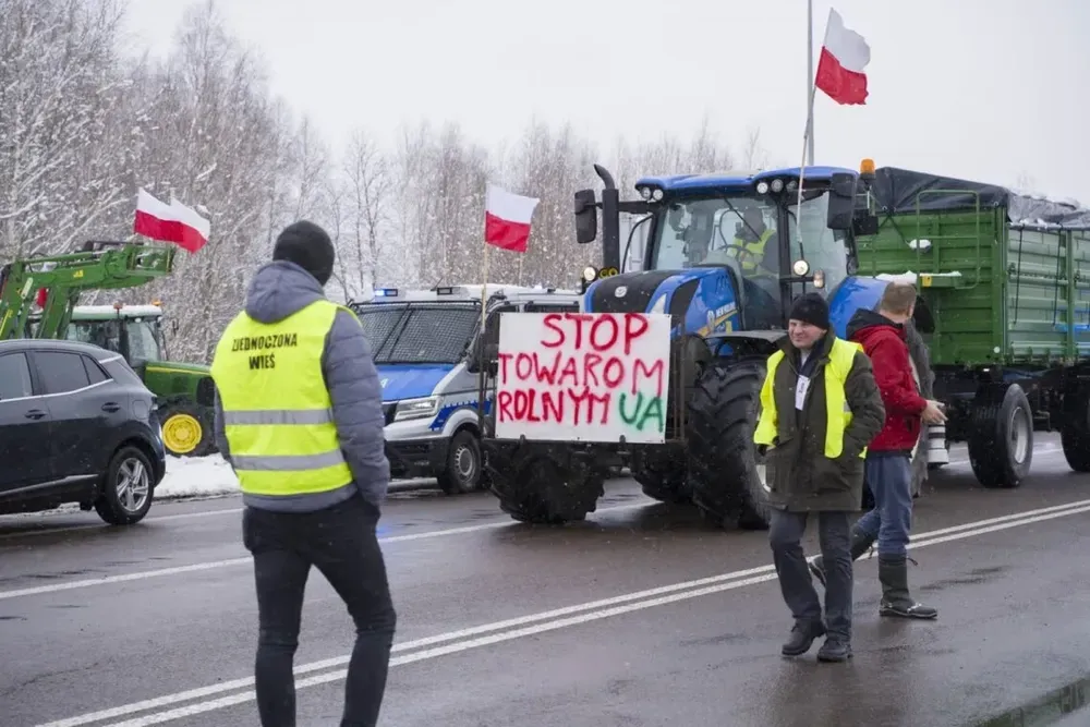 "Сором і ганьба": генконсул Польщі у Львові перепросила в України за протести фермерів на кордоні