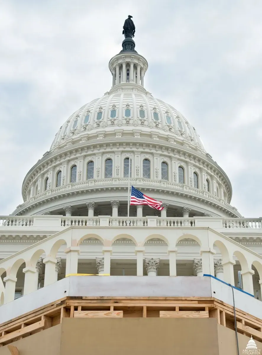 Спікер Палати представників США підтримує Україну, а зволікання є через складну "політичну ситуацію" - конгресмен