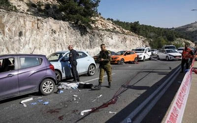 Теракт возле Иерусалима: нападавшие открыли огонь по израильтянам, есть погибший и раненые