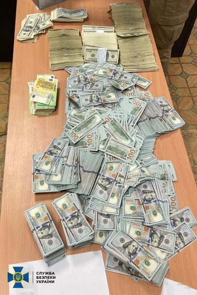 Допомогав ухилянтам: у ексочільника ВЛК Чернігівщини знайшли майже 1 млн доларів