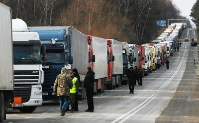 "Питання кількох годин": Польща прибере перешкоди на кордоні для військової та гуманітарної допомоги Україні