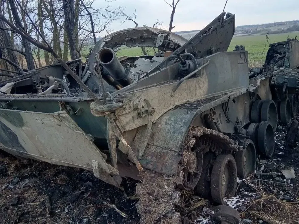 russian-attack-repelled-near-chasiv-yar-and-2-armored-vehicles-destroyed-video