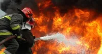 На Подоле в Киеве горят склады: киевлянам советуют закрыть окна и отказаться от прогулок