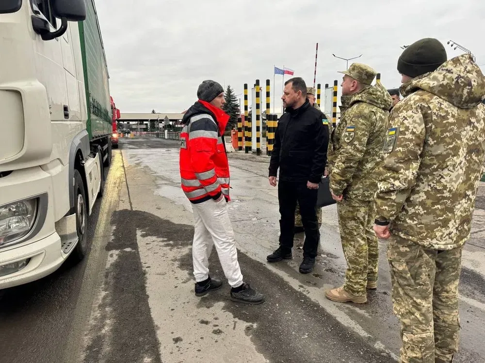 Блокада на границе: Клименко заявил, что украинские пограничники круглосуточно отслеживают ситуацию