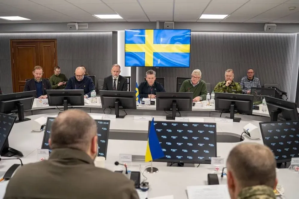 the-swedish-and-ukrainian-defense-ministries-discussed-military-cooperation-umerov-noted-the-effectiveness-of-the-swedish-archer-self-propelled-artillery-system