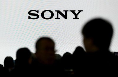 Sony lays off 900 PlayStation employees