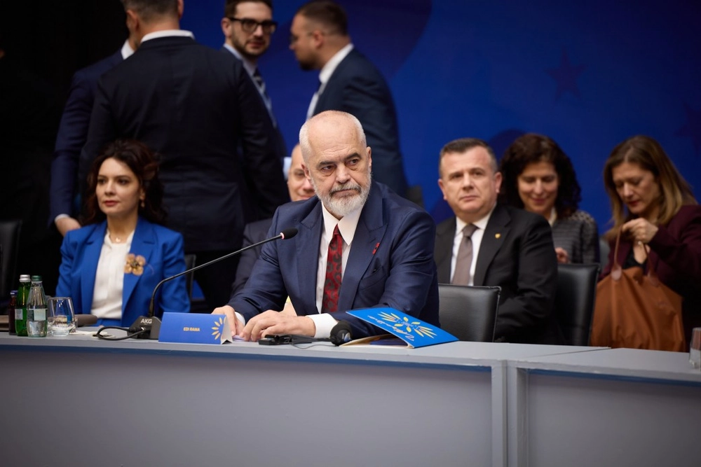 Цинично и абсурдно: премьер Албании о заявлениях отдельных людей в Европе, что остановка предоставления оружия Украине принесет мир