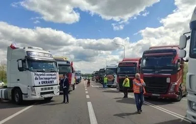 Блокада на границе с Польшей: в очередях стоит более 2000 грузовиков