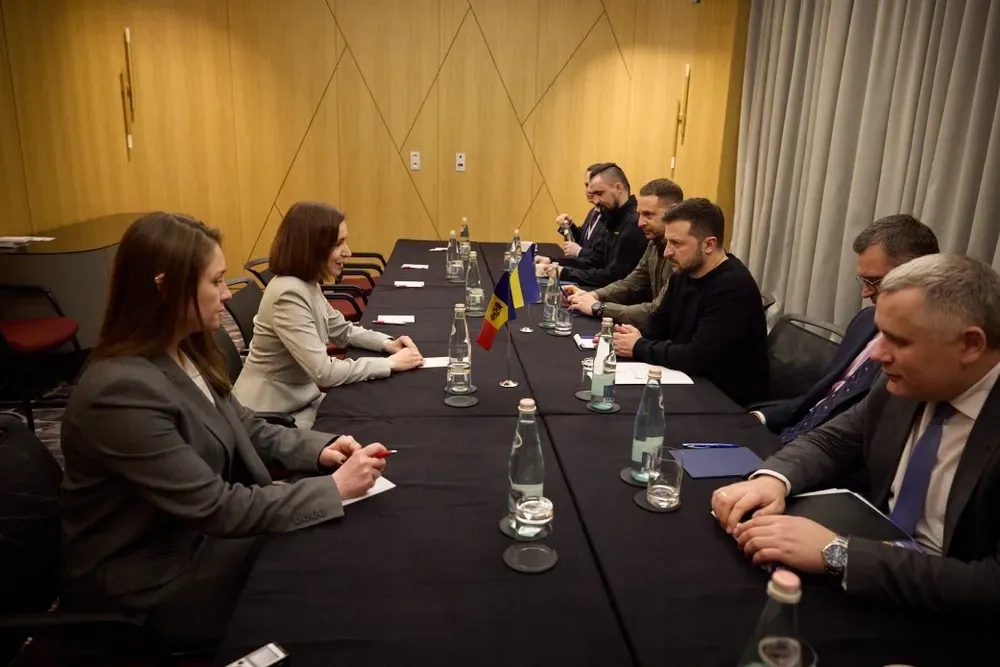 Зеленський обговорив з президенткою Молдови протидію російському впливу у невизнаному Придністров'ї