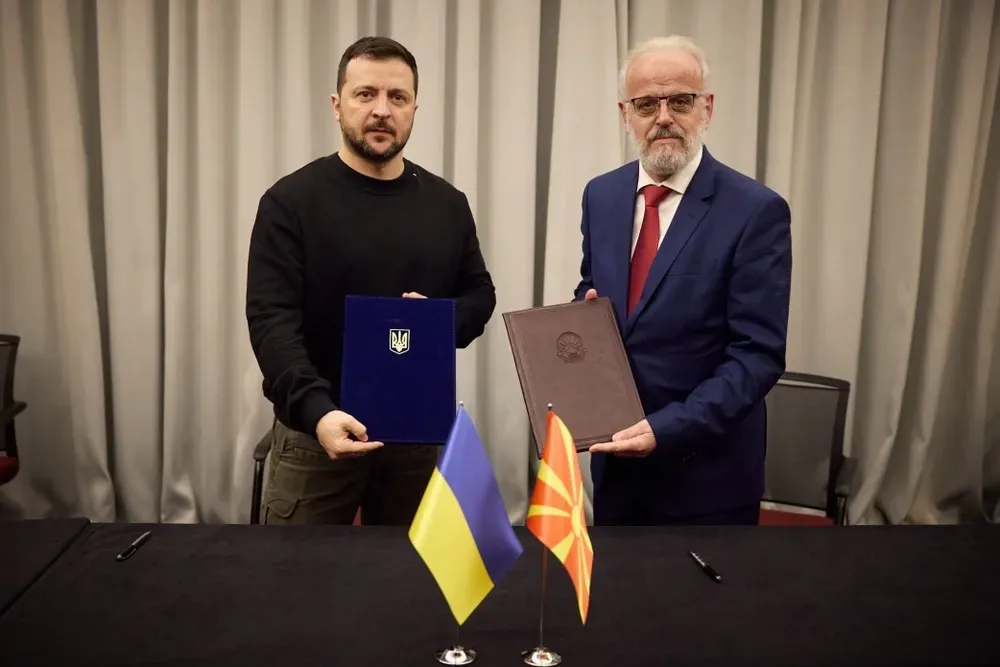 ukraina-i-severnaya-makedoniya-podpisali-sovmestnuyu-deklaratsiyu-po-yevroatlanticheskoi-integratsii