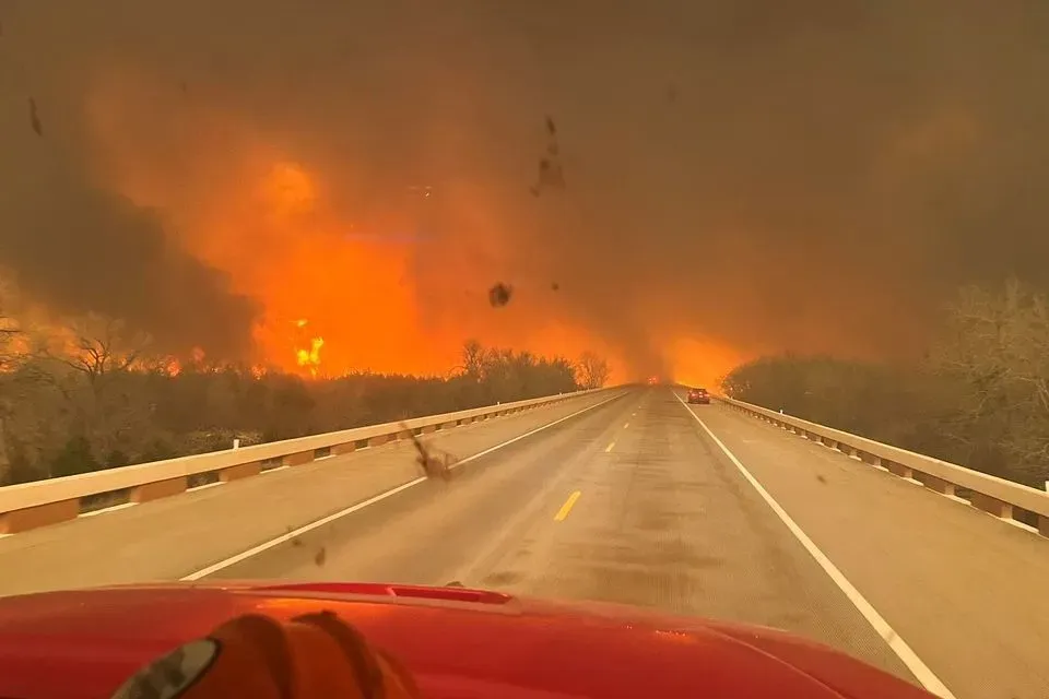 Large-scale fire in Texas: more than 500 thousand acres of land are burning