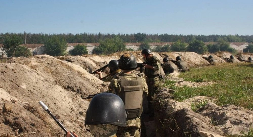 Біля Києва посилюють оборонні рубежі - КМВА