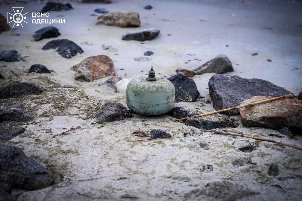 На одесском побережье нашли речную мину, ее обезвредили пиротехники