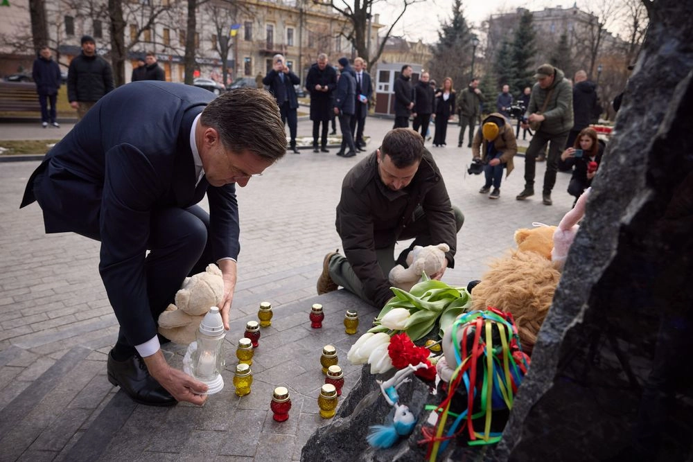 Зеленський з прем’єром Нідерландів вшанували пам’ять дітей, які загинули через агресію рф 