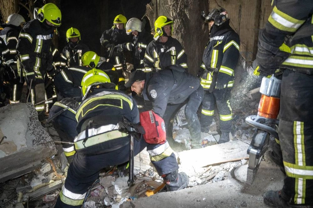 В Одессе из-под завалов разрушенного российским беспилотником дома спасен мужчина