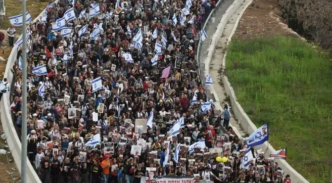 Thousands demonstrate in Jerusalem for the release of Israeli hostages