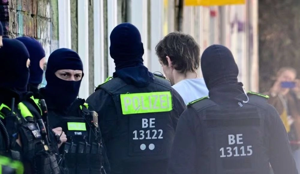 В Берлине полиция проводит операцию против леворадикальной террористической группировки