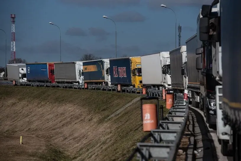 blockade-on-the-border-with-poland-polish-protesters-will-let-12-cars-through-the-shehyni-checkpoint-to-ukraine-every-12-hours