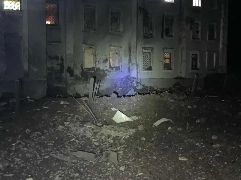 россияне ночью ударили ракетами по Покровску в Донецкой области: есть раненый и разрушения