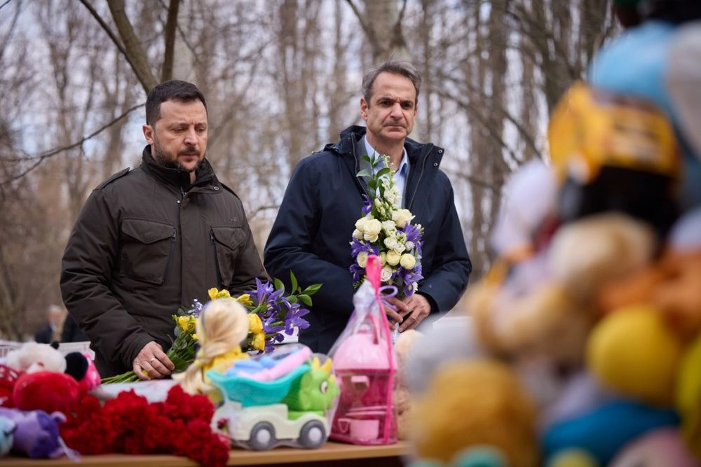 Zelenskyy and Greek PM pay tribute to those killed on March 2 in Odesa