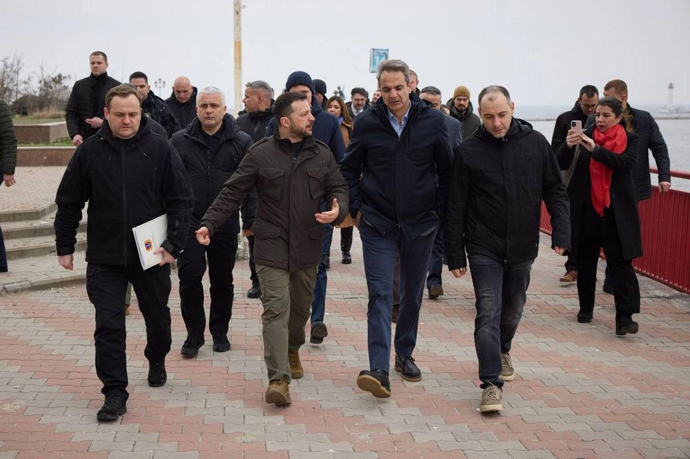 Визит Президента в Одессу: в фокусе функционирование зернового коридора, ситуация с безопасностью, помощь пострадавшим от агрессии рф
