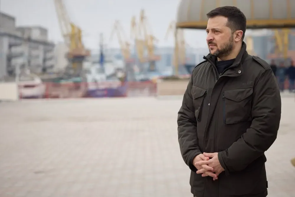 "Я не знаю, в кого они хотели попасть": Зеленский об обстреле Одессы во время своего визита в город с премьером Греции