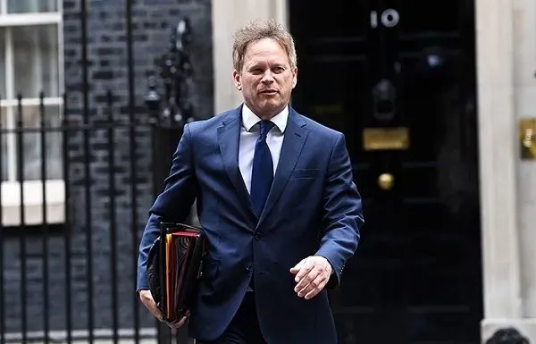 uk-to-provide-ukraine-with-more-than-10-thousand-drones-shapps