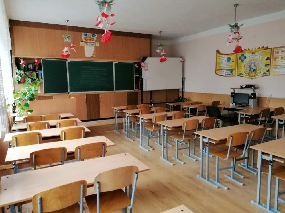 Police officer humiliated schoolchildren: Ombudsman's Office to visit gymnasium in Chernivtsi