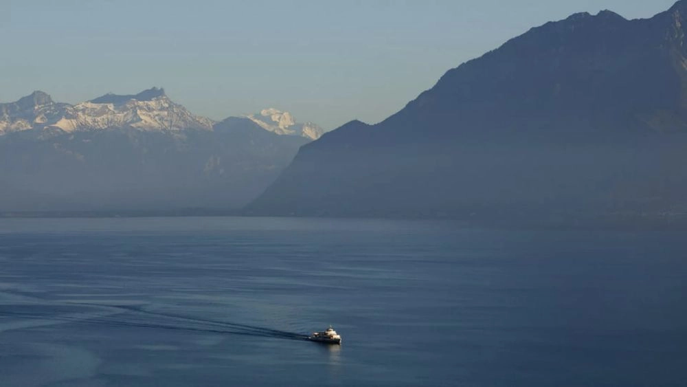 Температура воды в Женевском озере побила новый рекорд
