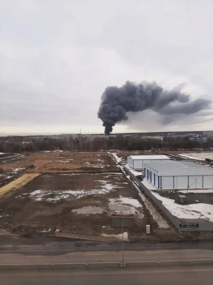 explosions-occurred-near-st-petersburg-airport-and-an-industrial-building-is-on-fire