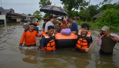 В Индонезии 19 человек погибли из-за наводнения, еще семеро пропали без вести