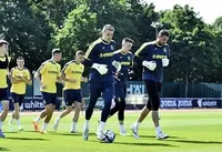 Сборная Украины по футболу начнет тренировку в Испании в четверг, легионеры присоединятся позже