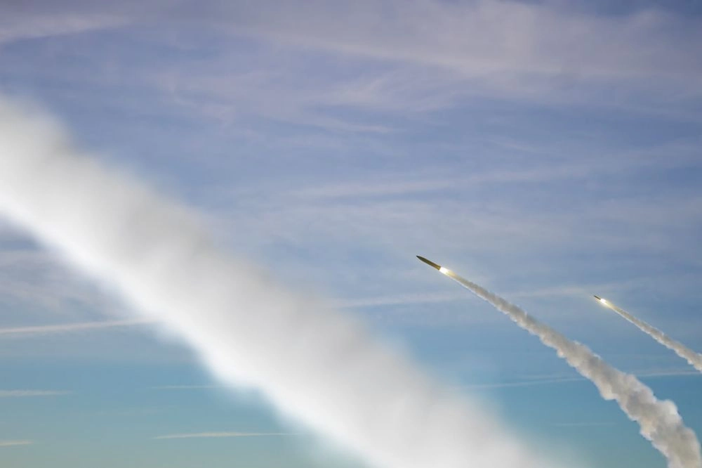 Повітряні сили попереджають про загрозу балістичних ракет на сході України