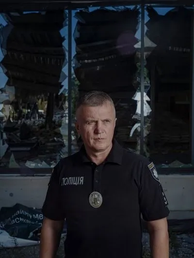 Помог вывезти отснятый материал: полицейский среди тех, благодаря кому мир увидел оскароносный фильм "20 дней в Мариуполе"