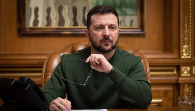 "Він неадекватна людина": Зеленський назвав ціль путіна у війні проти України