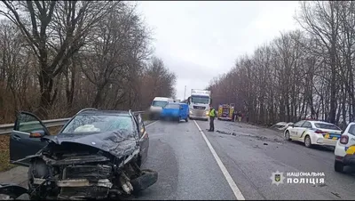 In Ivano-Frankivsk region, a car collides with a bus, there are dead and injured