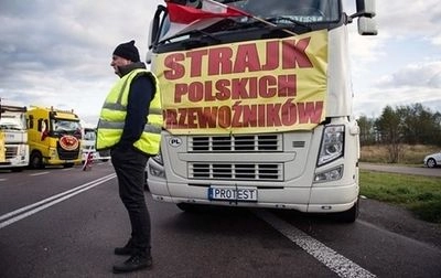 Польські фермери взагалі не пропускали вантажівки в бік Польщі на чотирьох пунктах пропуску  - Демченко