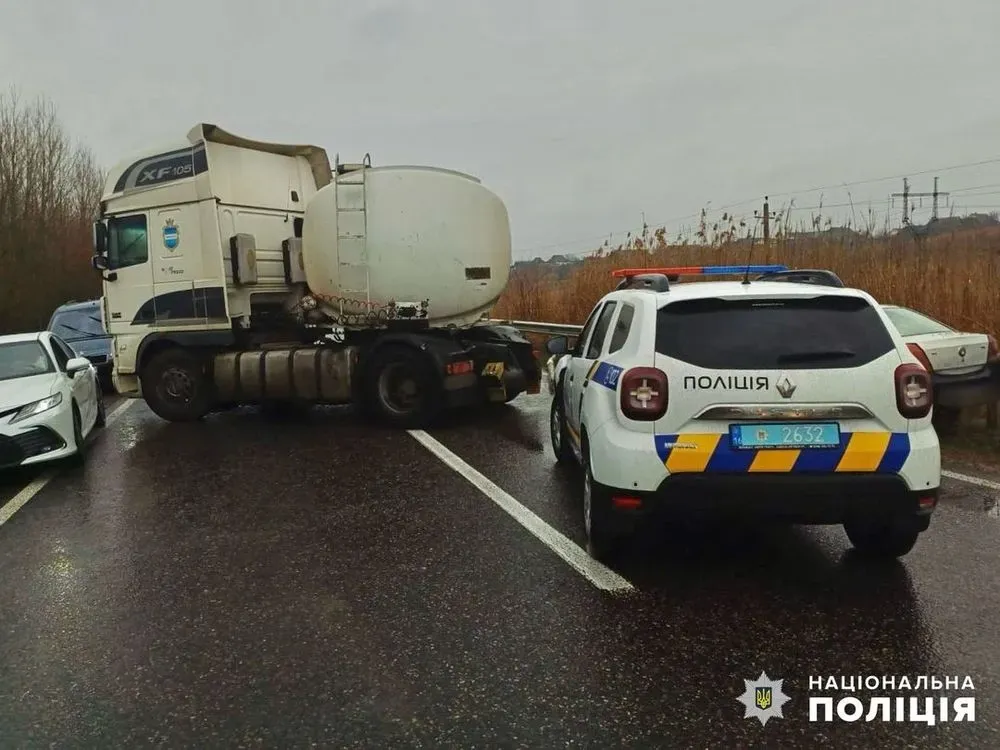 On the Odesa-Reni highway, a truck collided with two cars on the opposite side: traffic is hampered